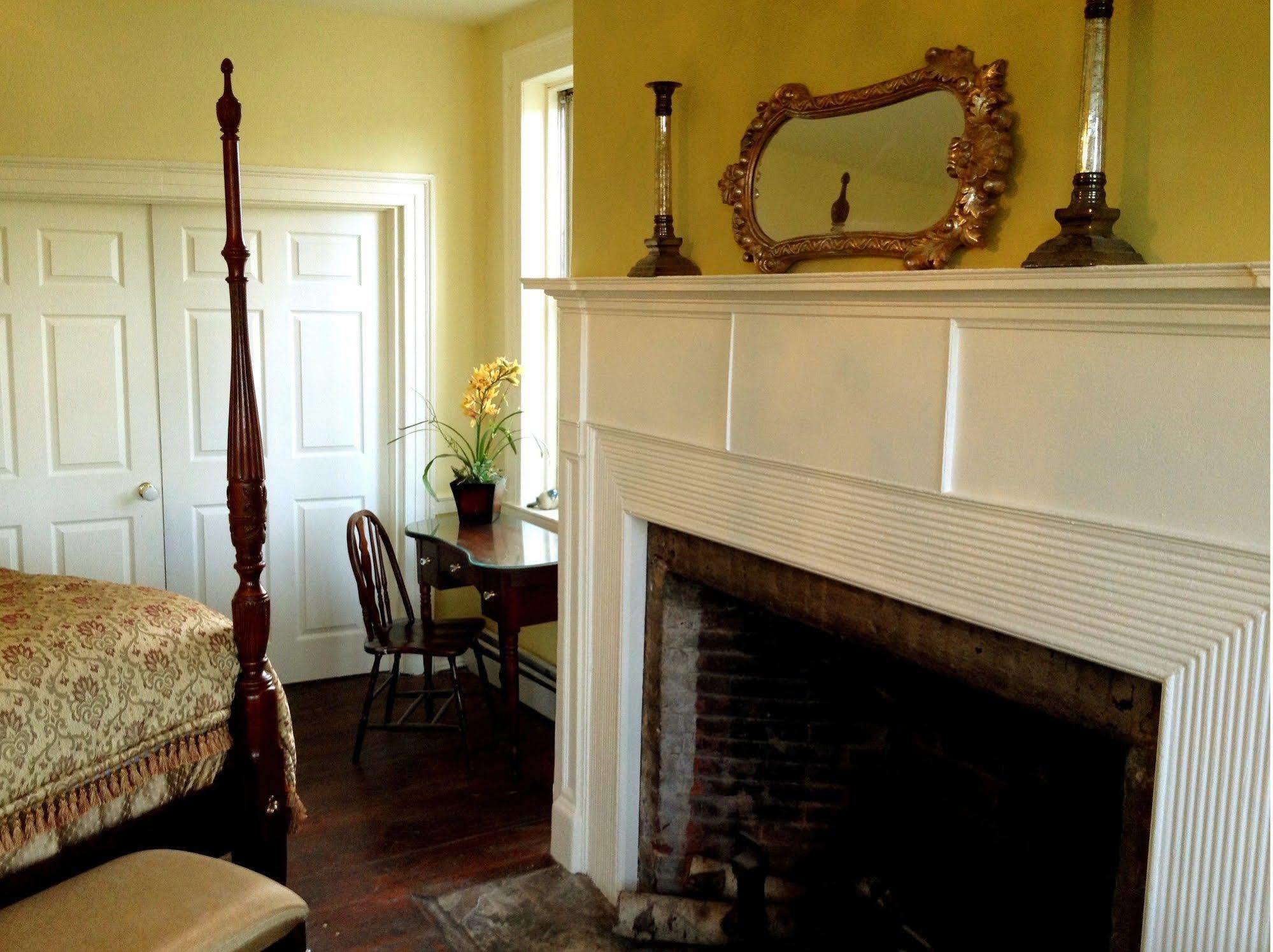 Elmrock Inn Stone Ridge Extérieur photo